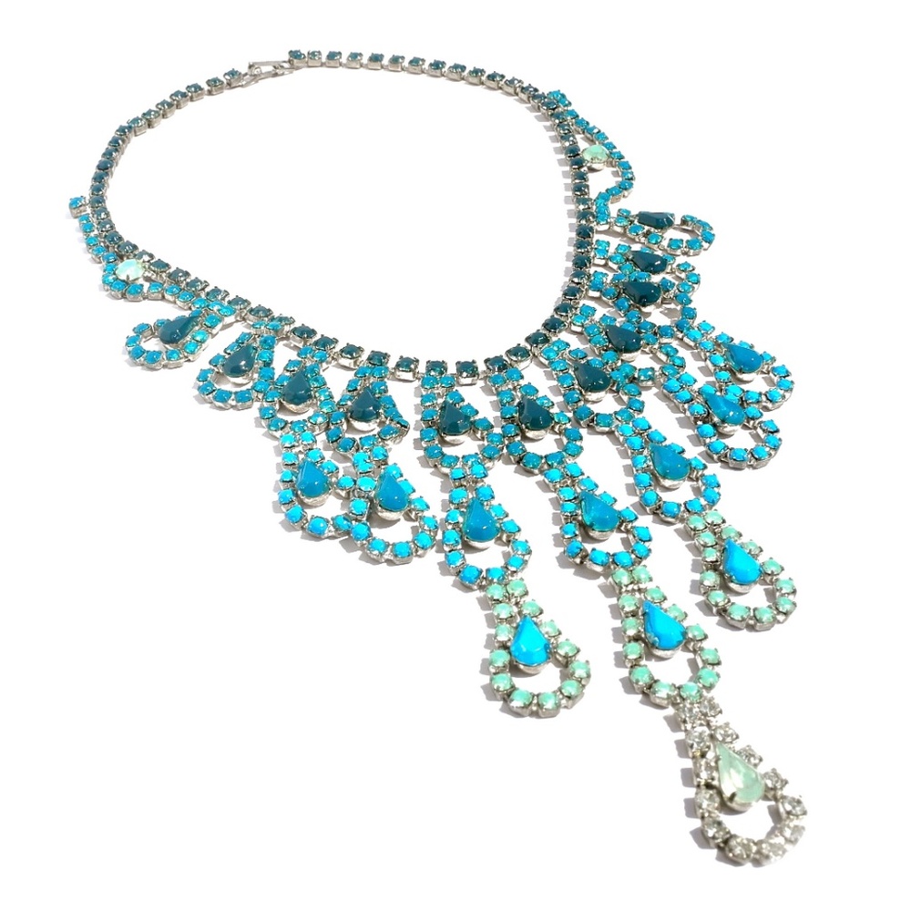 Vintage Rhinestone Necklace in Stunning Blue